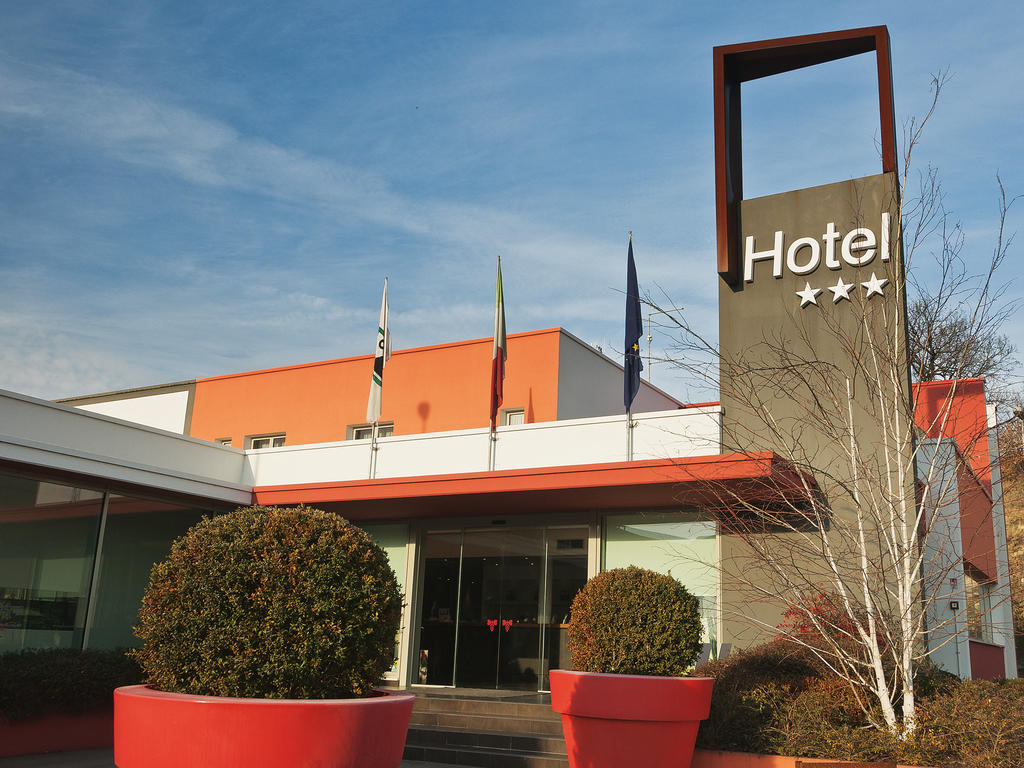Hotel Cluentum Tolentino Buitenkant foto